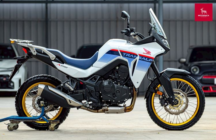 Honda XLl750 Transalp ปี2025 มือเดียว วิ่ง1,700Km. สภาพป้ายแดง รูปที่ 2