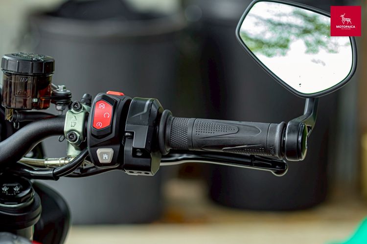 Triumph Street Triple765Rs ปี2021 วิ่ง8,800Km. สภาพใหม่มาก รูปที่ 14