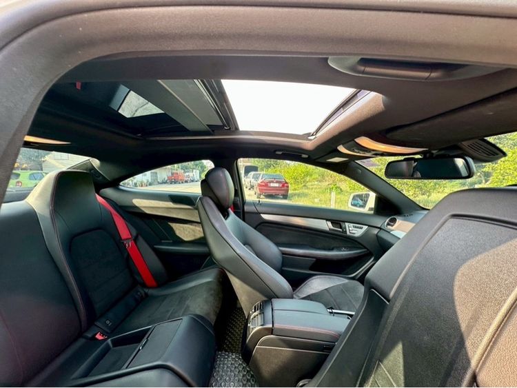 Mercedes-Benz C-Class 2013 C180 AMG Sedan เบนซิน ไม่ติดแก๊ส เกียร์อัตโนมัติ ขาว รูปที่ 4