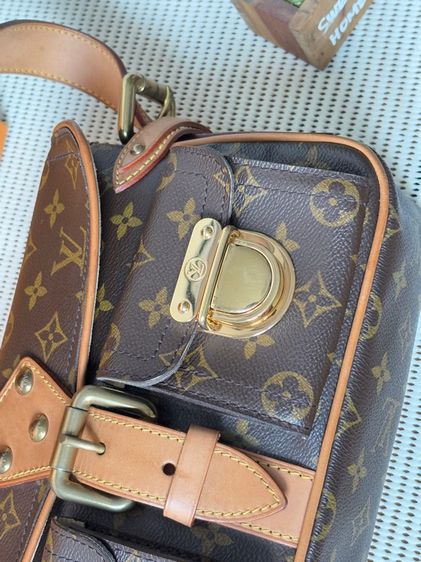 Monogram Canvas Hudson PM มือสองแท้💯 รูปที่ 4