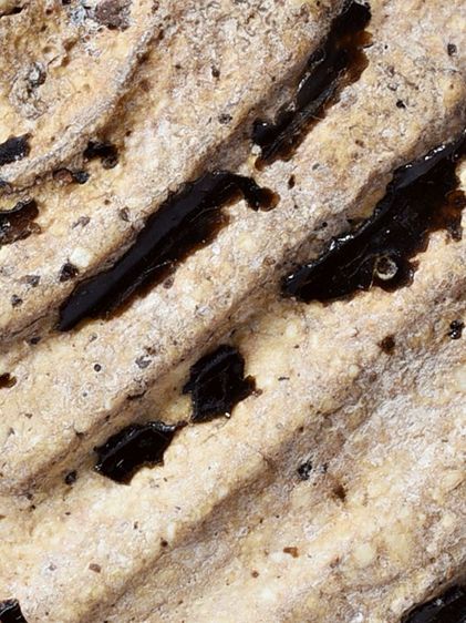 สวยมาก-องค์ครู ให้เช่า พระบ้าน  (1ในตำนาน) ชุดเบญจภาคี พระสมเด็จวัดระฆัง พิมพ์ใหญ่  จุ่มรักสีดำ  รูปที่ 4