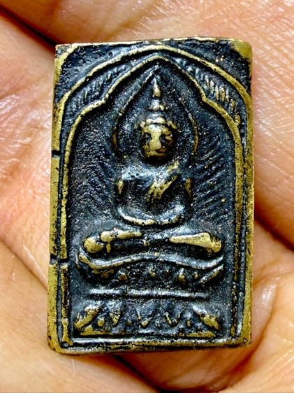 พระหล่อโบราณหลวงปู่ศุข วัดปากคลองมะขามเฒ่า เนื้อเหลืองอมเขียวนิยม พระเก่าๆเหมาๆบ้านๆ พระคนแก่เก่าๆเก็บ ทิ้งใว้ก่อนจากไป ให้ยายดูแลเเทน