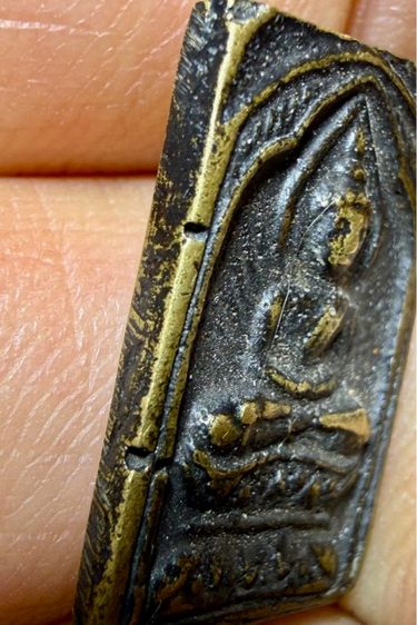 พระหล่อโบราณหลวงปู่ศุข วัดปากคลองมะขามเฒ่า เนื้อเหลืองอมเขียวนิยม พระเก่าๆเหมาๆบ้านๆ พระคนแก่เก่าๆเก็บ ทิ้งใว้ก่อนจากไป ให้ยายดูแลเเทน รูปที่ 5