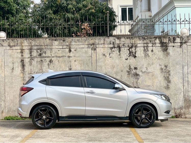 Honda HR-V 2016 1.8 EL Sedan เบนซิน ไม่ติดแก๊ส เกียร์อัตโนมัติ เทา รูปที่ 2