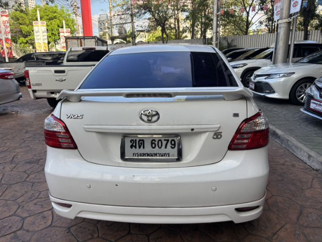 Toyota Vios 2012 1.5 E Sedan เบนซิน ไม่ติดแก๊ส เกียร์อัตโนมัติ ขาว รูปที่ 4