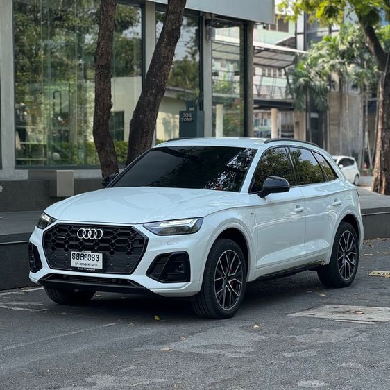 Audi Audi Q5  2025 2.0 TFSI Quattro 4WD Utility-car ปลั๊กอินไฮบริด (PHEV) ไม่ติดแก๊ส เกียร์อัตโนมัติ ขาว