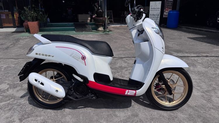 Honda Scoopy ปี2017LED สภาพสวยพร้อมใช้ไมล์16000km