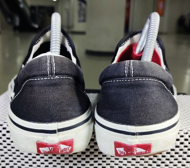 รองเท้า💥VANS Slip - On💥ของแท้‼️สีดำ พื้นเดิม นิ่ม เบา สวยๆ เดิม สภาพดี💥ไซร์ 44.5 รูปที่ 7