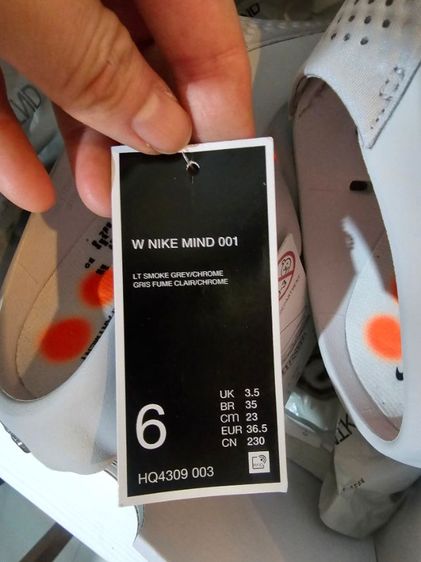 Nike Mine size 23cm 36.5eu มือหนึ่งหิ้วจากญี่ปุ่น ตามหานานมากๆของแท้ ขอค่ารถนิดเดียวเท่านั้น ขาย5,200บาท ปกติ ในไทย6,900บาท