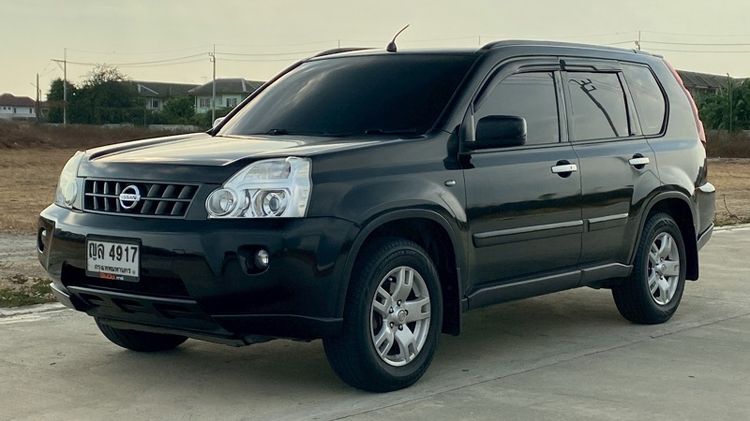 รถ Nissan X-Trail 2.0 E สี ดำ