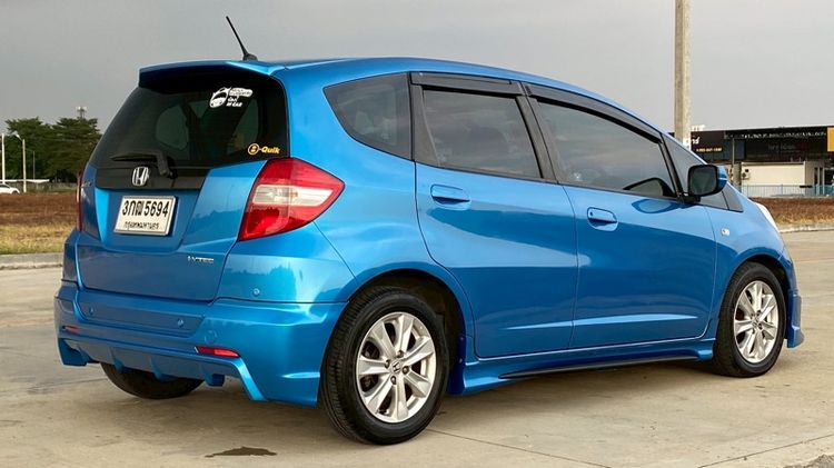 Honda Jazz 2013 1.5 V Sedan เบนซิน ไม่ติดแก๊ส เกียร์อัตโนมัติ ฟ้า รูปที่ 4