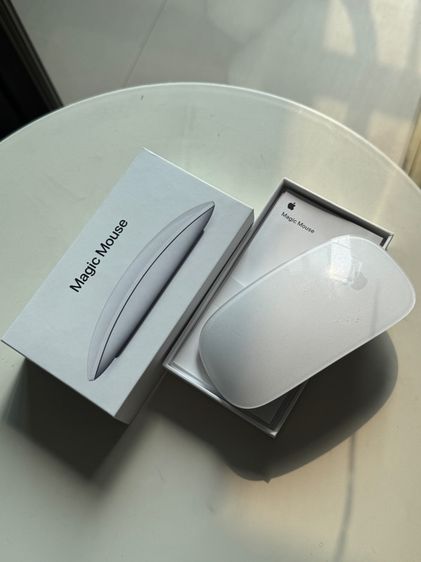 Apple Magic Mouse สีขาว ของแท้ รุ่นชาร์จใต้เครื่อง (Lightning)รุ่นใหม่  ใช้แค่ 2 ครั้ง กล่องครบ  รูปที่ 5