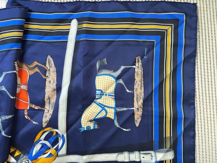 ผ้าพันคอผ้าห่ม H💙RMES Carré 90 มือสองแท้💯  รูปที่ 4