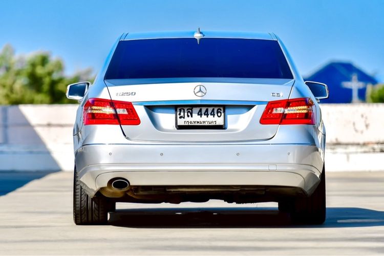 Mercedes-Benz E-Class 2012 E250 CGI Sedan เบนซิน ไม่ติดแก๊ส เกียร์อัตโนมัติ เทา รูปที่ 3