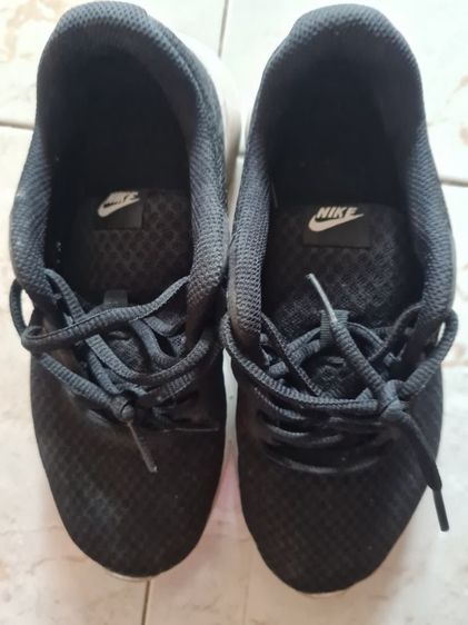 รองเท้าผ้าใบสีดำไนกี้ รูปที่ 3
