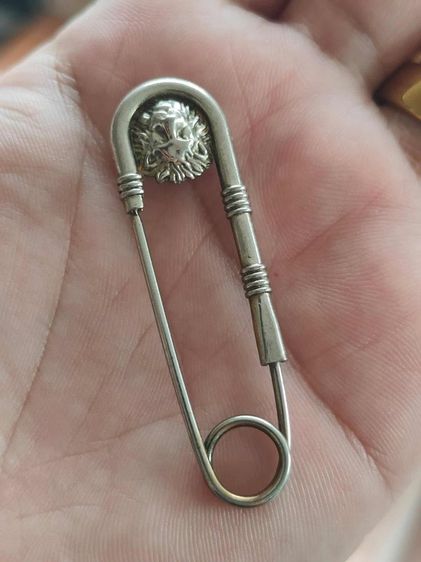 เข็มกลัด Very Nice Versace Medusa