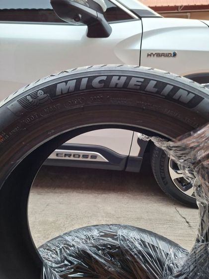 ขายยาง มิชลีน premacy4 225 50 R18 ปลายปี22 ถอดจากรถ Corolla Cross Hybrid 4 เส้น ขาย 3,900 บาท สนใจทักก๋อย 081-988-8316 ของอยู่แถวปากเกร็ด 