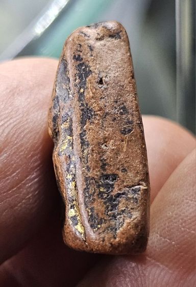 พระนางพญา พิมพ์สังฆาฏิใหญ่ เนื้อดินเผาสีแดง วัดนางพญา จังหวัดพิษณุโลก ลงรักปิดทองเก่า รูปที่ 6