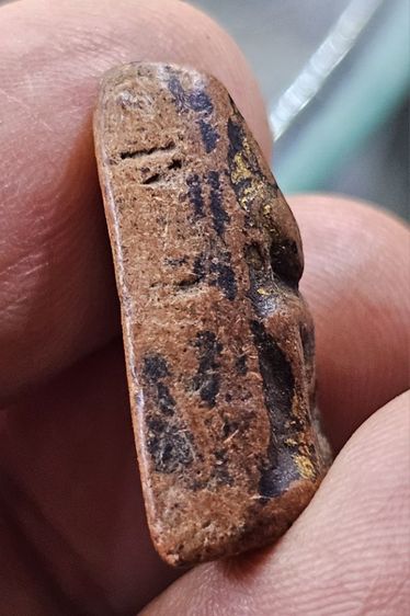 พระนางพญา พิมพ์สังฆาฏิใหญ่ เนื้อดินเผาสีแดง วัดนางพญา จังหวัดพิษณุโลก ลงรักปิดทองเก่า รูปที่ 5