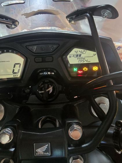 cb650f ปี13  รถมือเดียว เน้นจอด  ไมล์1984 รูปที่ 8