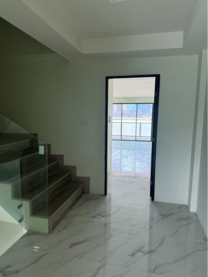 อาคารพาณิชย์ 4 ชั้น (รวมชั้นใต้ดิน) รูปที่ 2