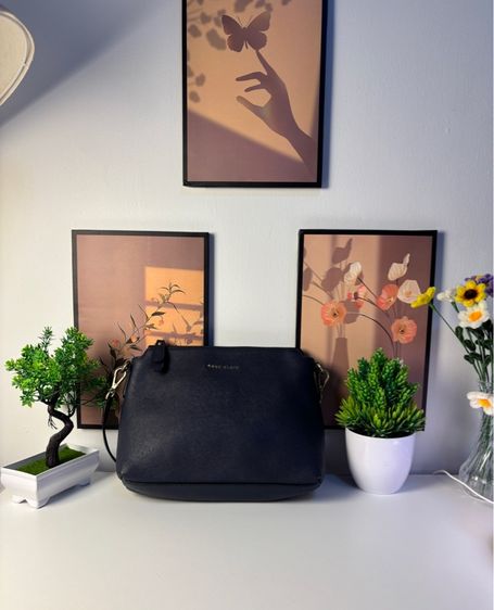 Anne Klein แท้ มือสอง กระเป๋าสะพาย หนัง Saffiano สี Navy รูปที่ 10