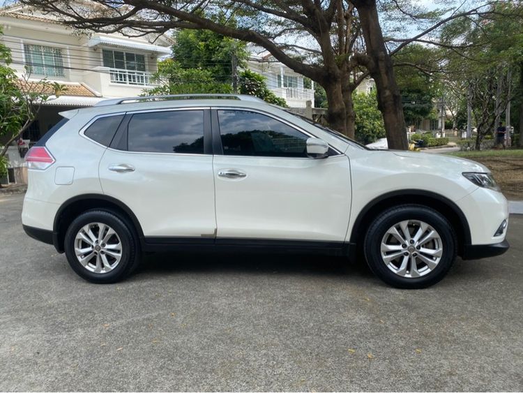 Nissan X-Trail 2015 2.0 V 4WD Utility-car เบนซิน ไม่ติดแก๊ส เกียร์อัตโนมัติ ขาว รูปที่ 3