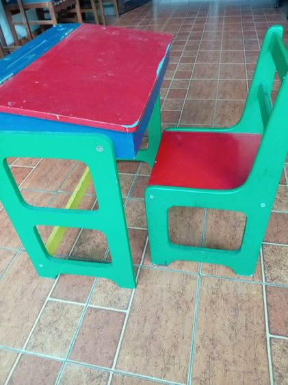 ชุดโต๊ะเก้าอี้เด็กนักเรียน