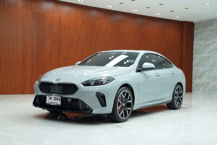 BMW Series 2 2025 220i Sedan เบนซิน เกียร์อัตโนมัติ เทา รูปที่ 4