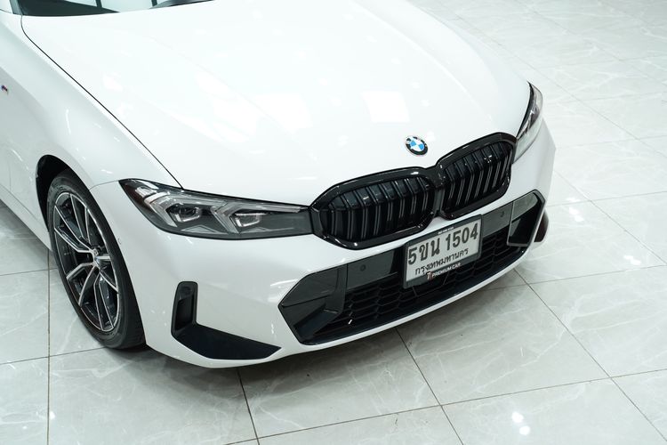 BMW Series 3 2023 320Li Sedan เบนซิน เกียร์อัตโนมัติ ขาว รูปที่ 2