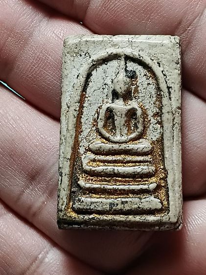 พระสมเด็จวัดระฆัง รุ่นเเรก สภาพสวยมาก มีลงรักทองเก่ามาตั้งเเต่สมัยรัตนโกสินทร์ตอนต้น พระเก่าเก็บไว้บนหิ้งบ้านคุณย่าแถวย่านริมคลองบางกอกน้อย รูปที่ 7