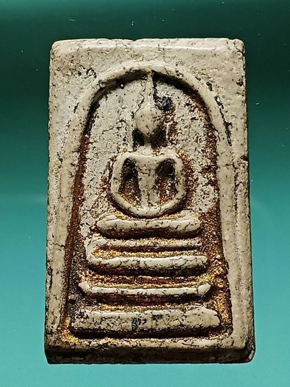 พระสมเด็จวัดระฆัง รุ่นเเรก สภาพสวยมาก มีลงรักทองเก่ามาตั้งเเต่สมัยรัตนโกสินทร์ตอนต้น พระเก่าเก็บไว้บนหิ้งบ้านคุณย่าแถวย่านริมคลองบางกอกน้อย