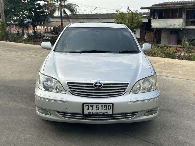 รถ Toyota Camry 2.4 Q สี เทา