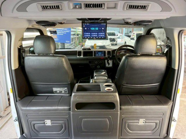 Toyota Ventury 2014 3.0 V Van ดีเซล ไม่ติดแก๊ส เกียร์อัตโนมัติ ขาว รูปที่ 2