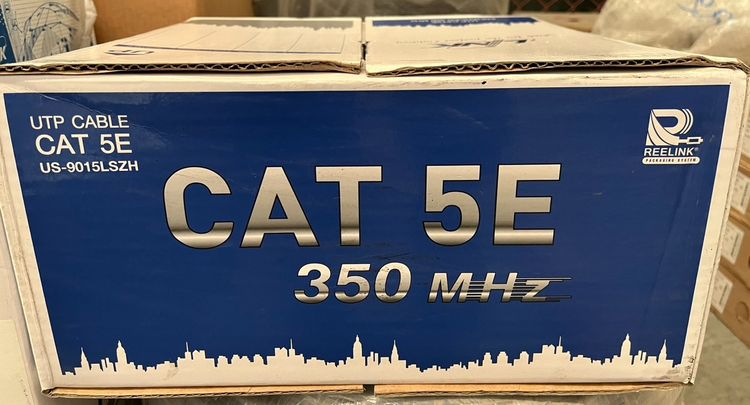 สายเคเบิลและตัวแปลง สายCAT5E UTP
