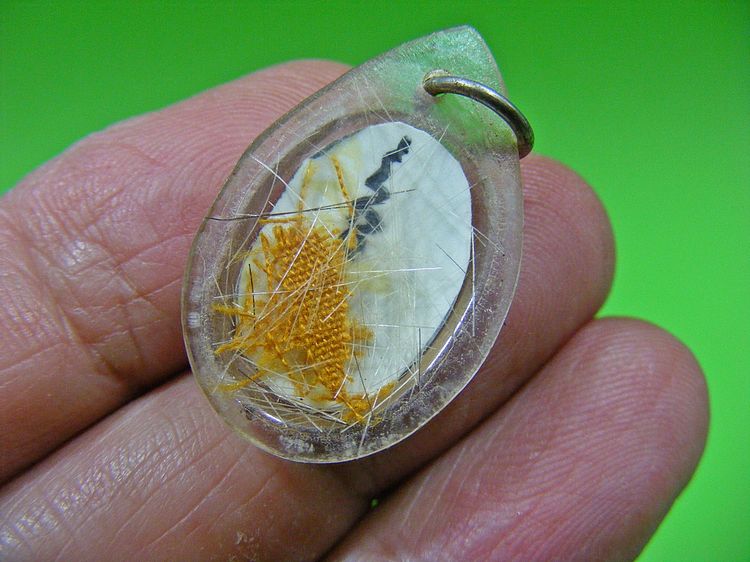 มีรอยจาร จีวร เกศา เก่าผิวปรอท เลี่ยมเก่า รูปที่ 2