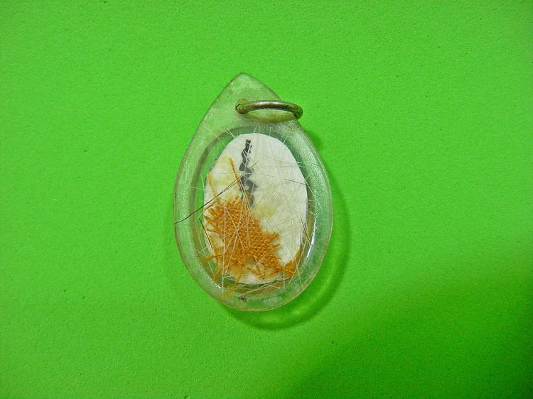 มีรอยจาร จีวร เกศา เก่าผิวปรอท เลี่ยมเก่า รูปที่ 14