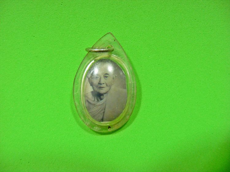 มีรอยจาร จีวร เกศา เก่าผิวปรอท เลี่ยมเก่า รูปที่ 13