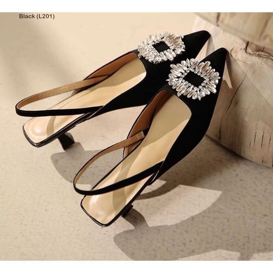 รองเท้าส้นสูงรัดส้น 