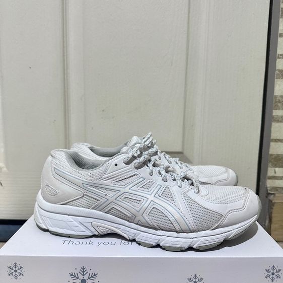 ไม่ระบุ ขาว รองเท้าวิ่ง Asics 39.5 มือสอง