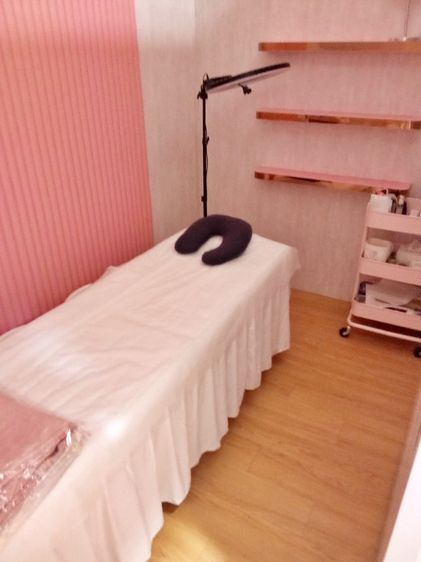 เซ้งร้านทำเล็บ ในธนิยะพลาซ่า สีลม ใจกลางเมือง มีทั้งคนไทยและต่างชาติ พื้นที่ 70 ตรม. รูปที่ 4