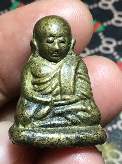 หลวงพ่อเงินรุ่นปืนแตก ปี 28