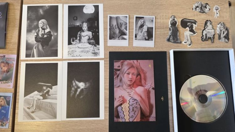 อัลบั้ม Rosé First Single Album - R- ในเวอร์ชัน Photobook รูปที่ 5