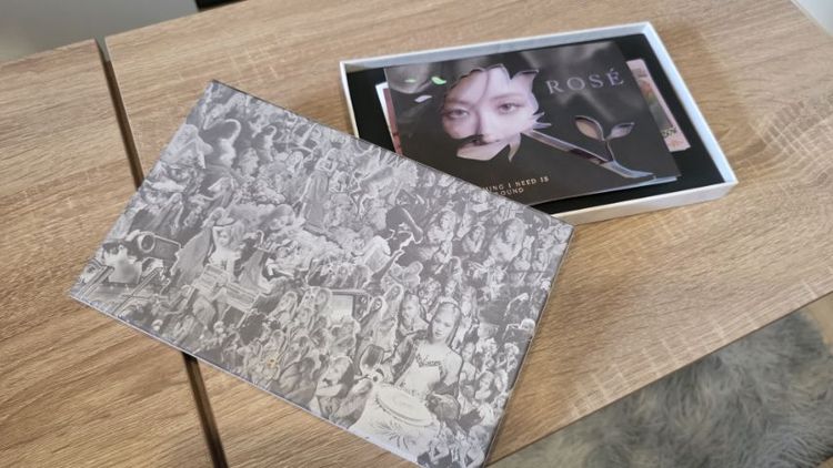 อัลบั้ม Rosé First Single Album - R- ในเวอร์ชัน Photobook รูปที่ 2