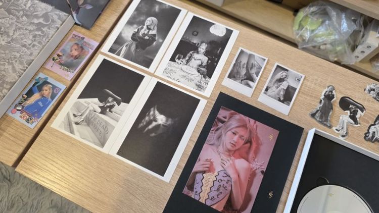 อัลบั้ม Rosé First Single Album - R- ในเวอร์ชัน Photobook รูปที่ 8
