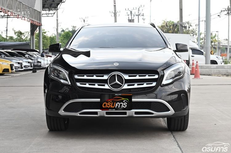 Mercedes-Benz GLA-Class 2021 GLA200 Utility-car เบนซิน ไม่ติดแก๊ส เกียร์อัตโนมัติ ดำ รูปที่ 2