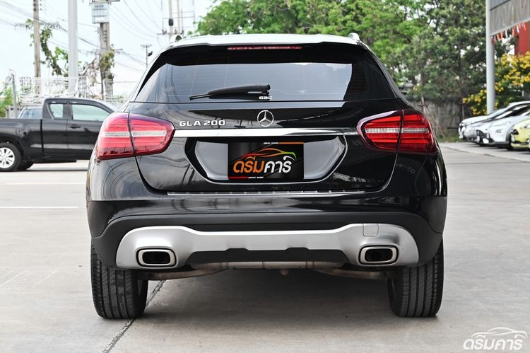 Mercedes-Benz GLA-Class 2021 GLA200 Utility-car เบนซิน ไม่ติดแก๊ส เกียร์อัตโนมัติ ดำ รูปที่ 4