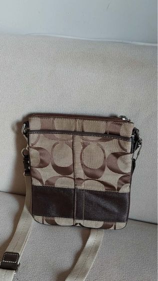 กระเป๋าคอสบอดี้ Coach ของแท้