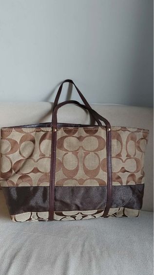 กระเป๋าถือ Coach ของแท้