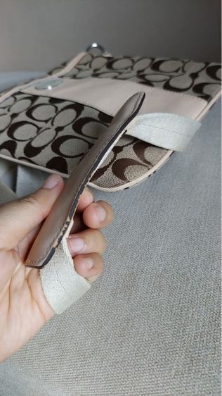 กระเป๋าคอสบอดี้ Coach ของแท้ รูปที่ 8
